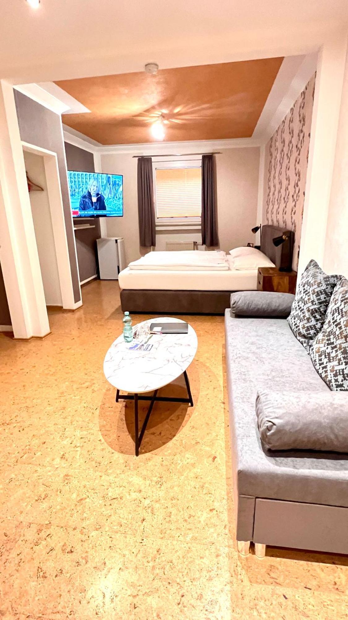 Hotel Zur Loreley - Garni Санкт Гоар Екстериор снимка