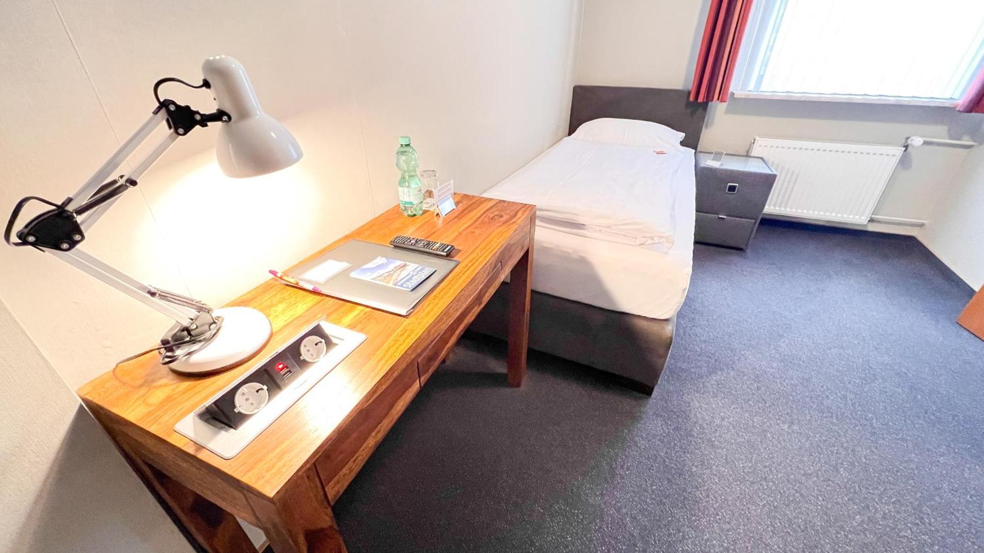 Hotel Zur Loreley - Garni Санкт Гоар Екстериор снимка